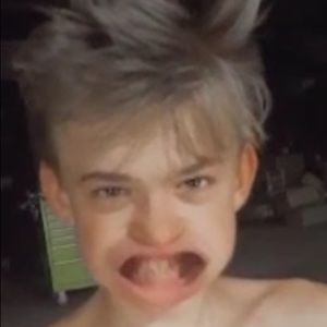 Meet your Posher, Isaav